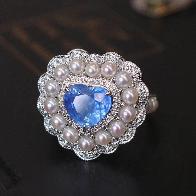 1.01ct Blue Sapphire Heart Cut Statement 18K Gold Ring with Diamonds