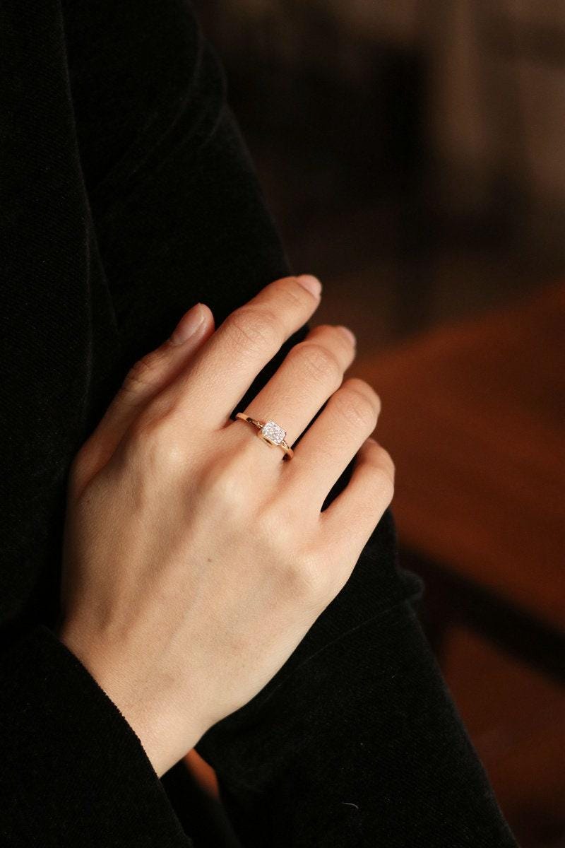 Emerald & White Diamond Flip Ring in 18K Yellow Gold