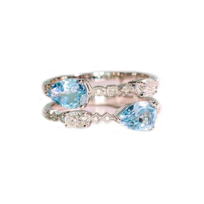 4ct Blue Topaz & Diamonds Ring - 18K White Gold