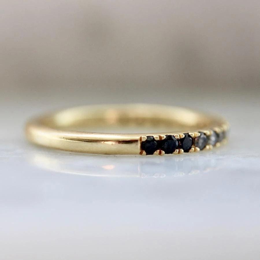 Colored Diamonds Band Ring in 18K Yellow Gold