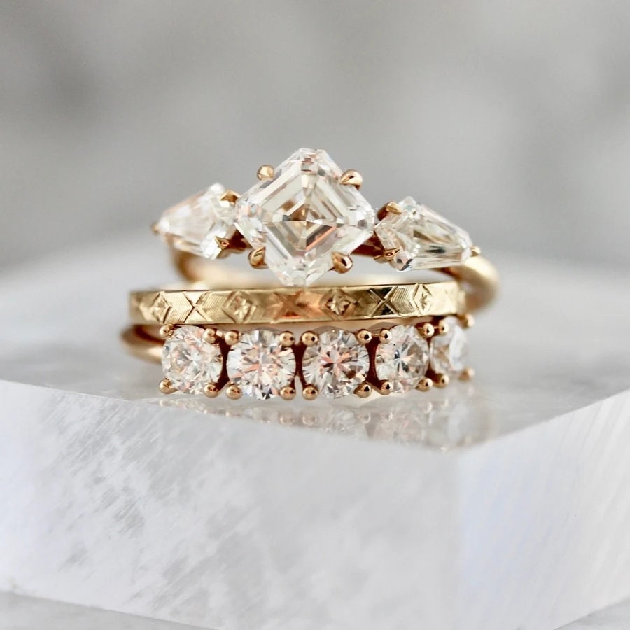 Big Five Round Diamond Ring in 18K Yellow Gold