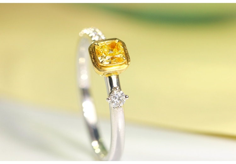 Fancy Yellow Diamonds Ring in 18K White Gold Ring