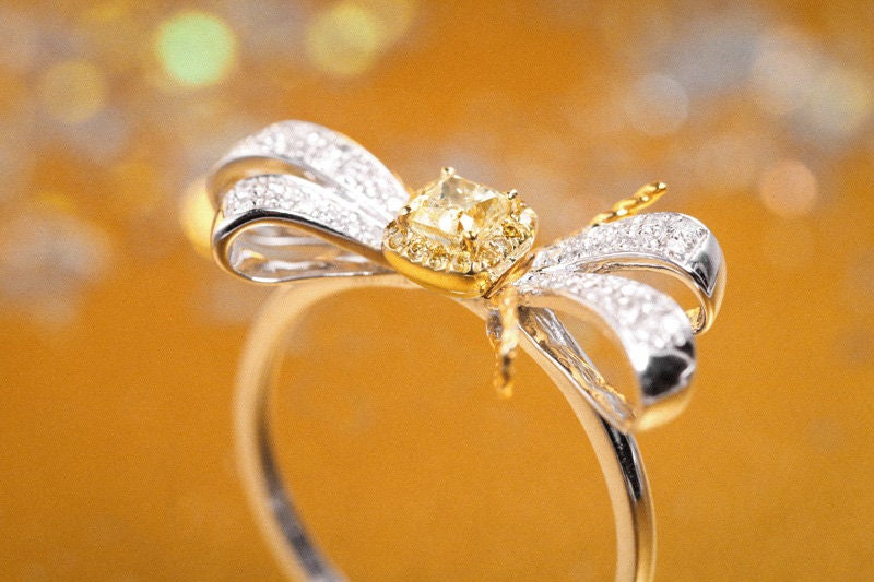 Butterfly Fancy Yellow Diamonds Ring in 18K White Gold
