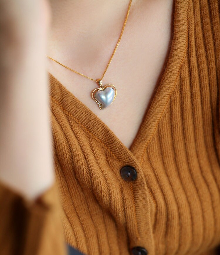 Heart Shape Japan Mabe Pearls & Diamond Pendant - 18K Yellow Gold
