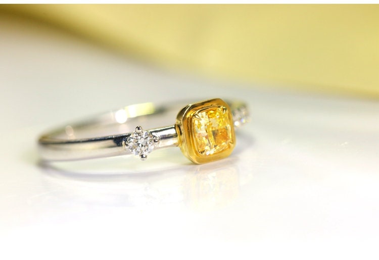 Fancy Yellow Diamonds Ring in 18K White Gold Ring
