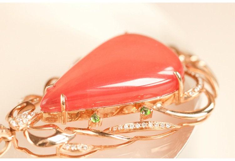 20.5ct Rhodochrosite Teardrop-Shape & Diamond Necklace in 18K Gold