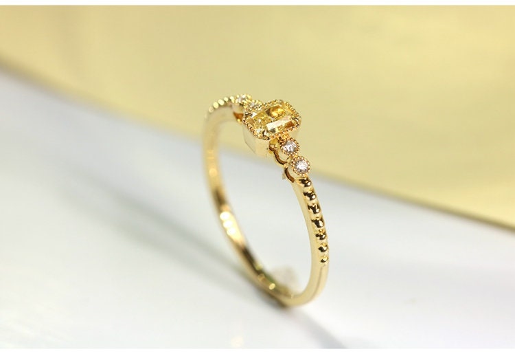 Fancy Yellow Diamonds 18K Yellow Gold Ring