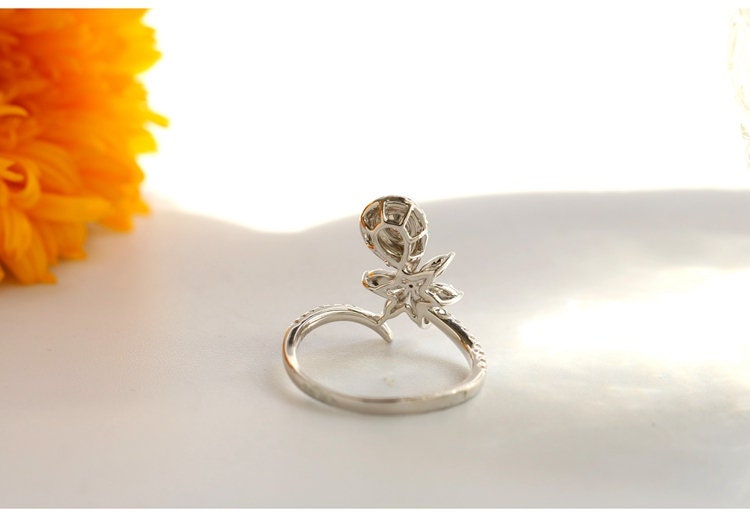 Pineapple Design Pink Diamond Ring - 18K White Gold