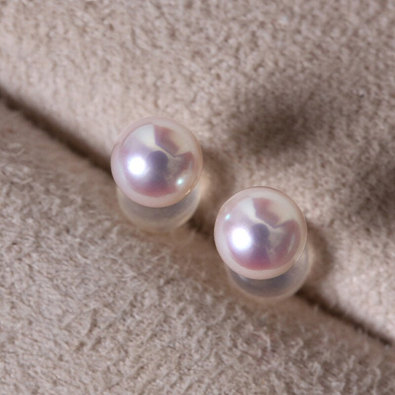 Japan Akoya Pearl Studs Earring in 18K Yellow Gold