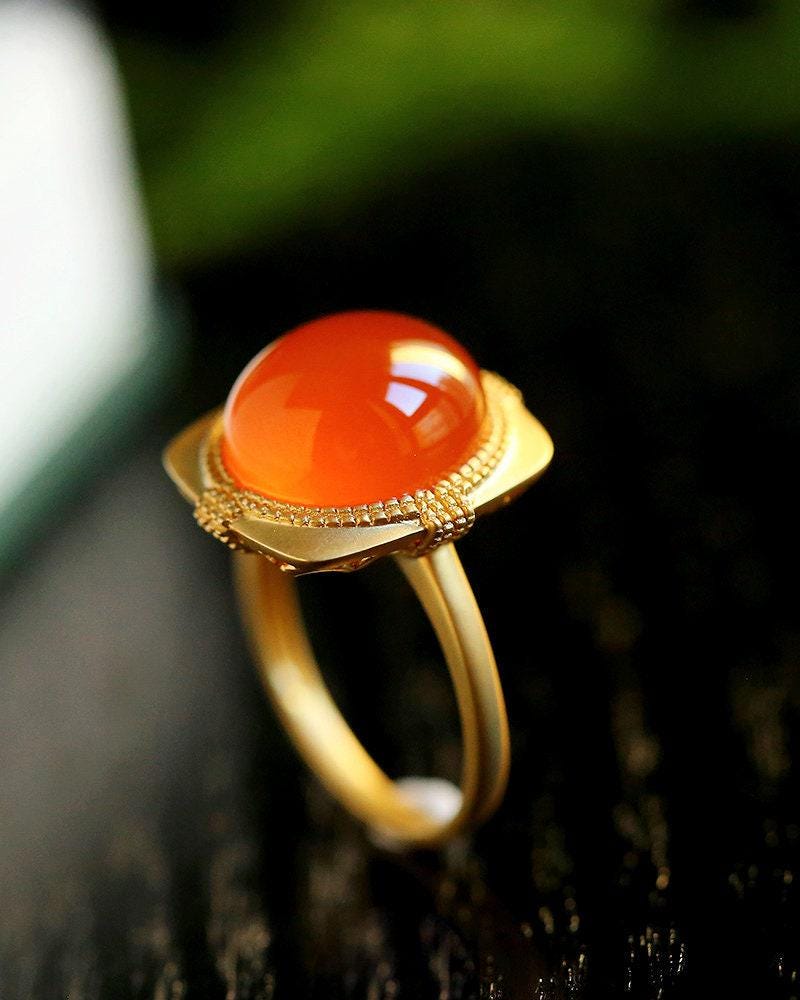 Maitreya Design Southern Red Agate Cabochon Ring - 18K Yellow Gold