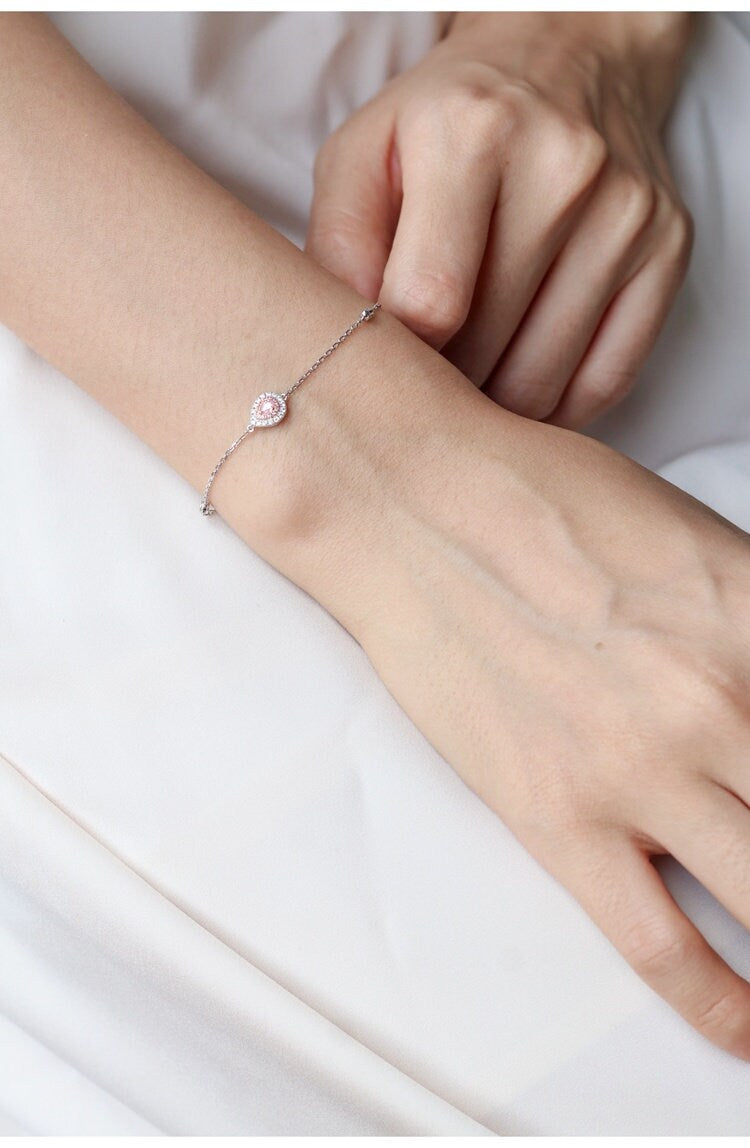 Pink Diamond Pear-Shaped Bracelets in 18K White Gold