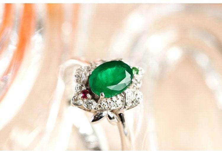 1.2ct Emerald Oval Cut & Diamond Wedding Ring - 18K White Gold