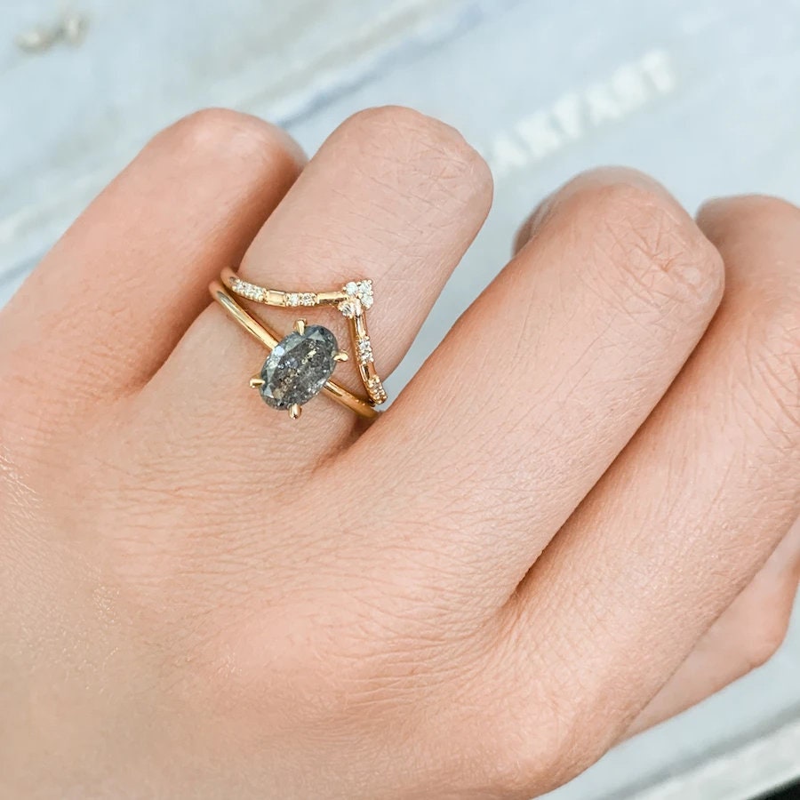 1.3ct Salt & Pepper Diamond Oval Cut Solitaire Ring in 18K Gold