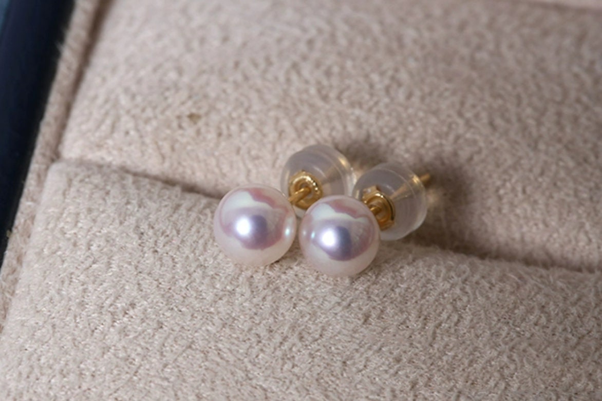 Classic Elegance Japan Akoya Pearl Studs Earrings - 18K Yellow Gold
