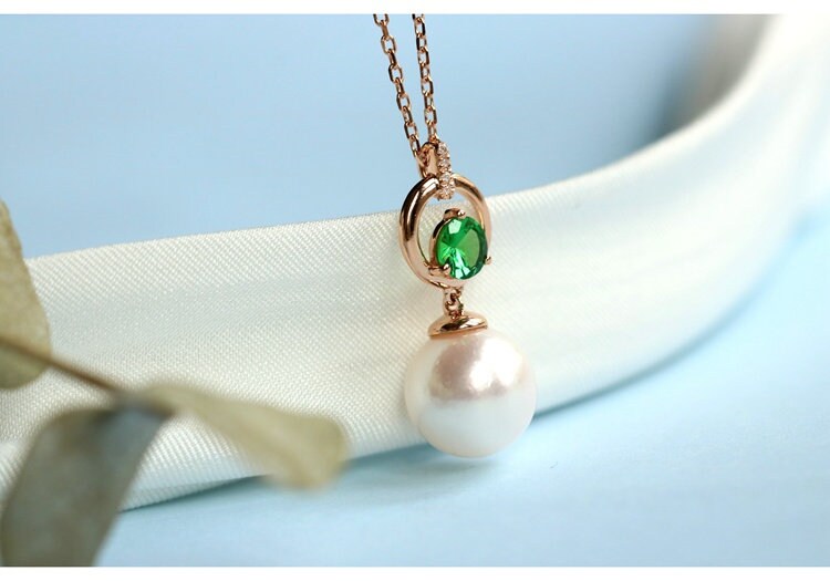 8mm Akoya Pearl & Tsavorite Necklace - 18K Yellow Gold