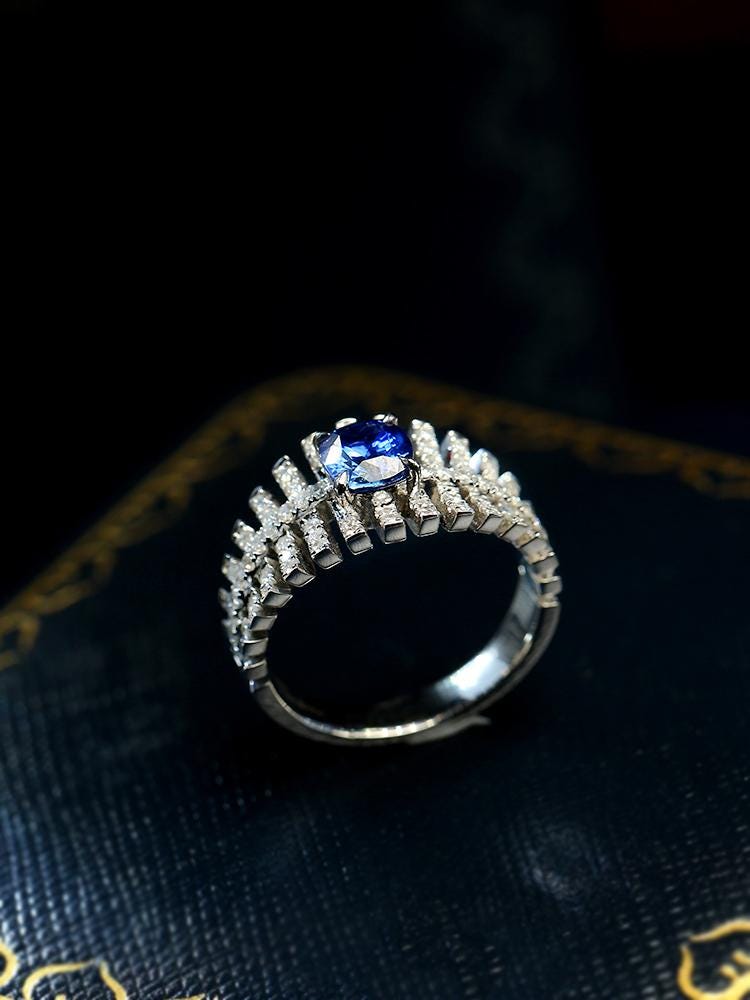 Cornflower Blue Sapphire Ring - 18K White Gold with Micro-Pavé Diamonds