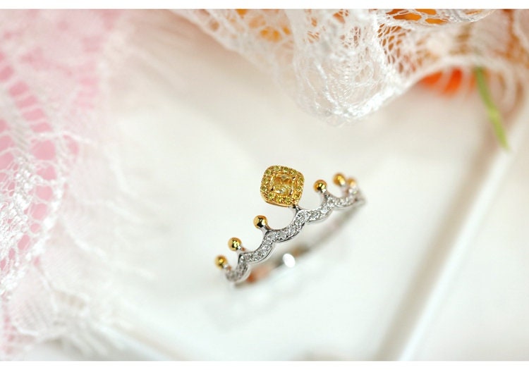 Fancy Yellow Diamonds in 18K Two Tone Gold